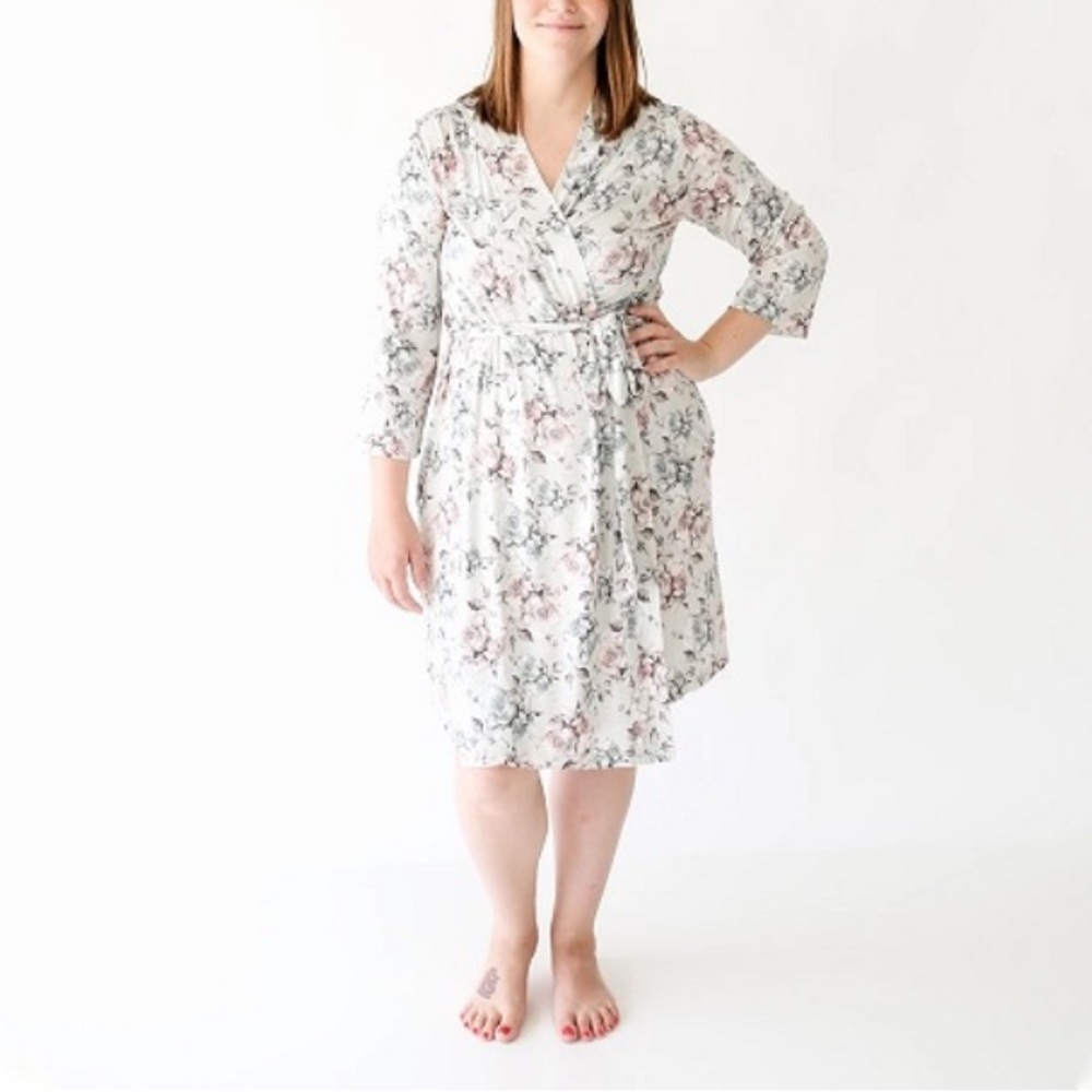 Posh Peanut Daniella mommy robe size Medium